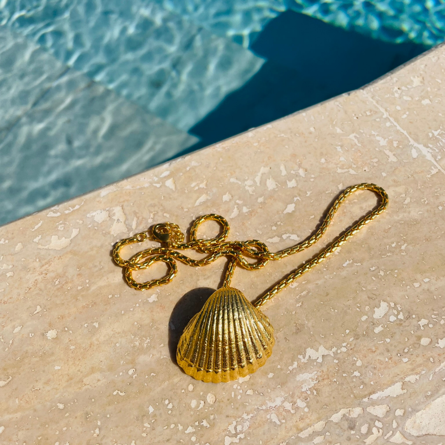 seashell necklace gold plated summer jewelry