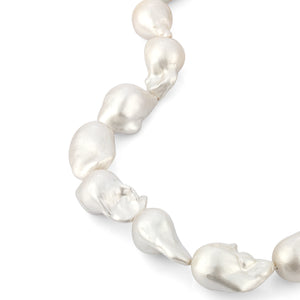 La Sirena Pearl Necklace